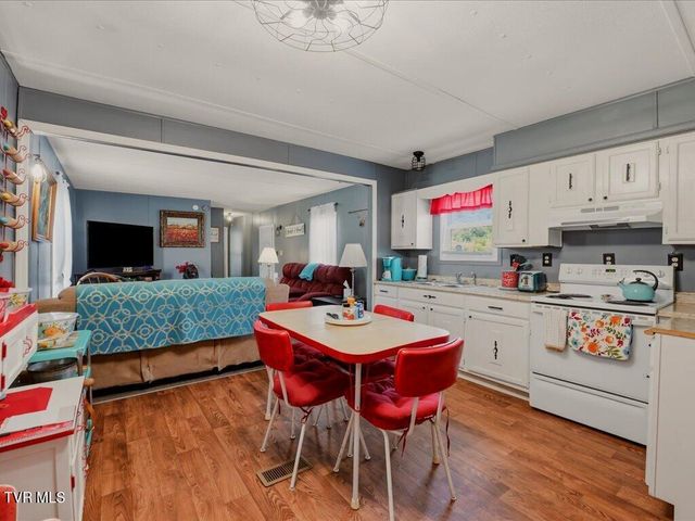 125 Substation Road, Mooresburg, TN 37811