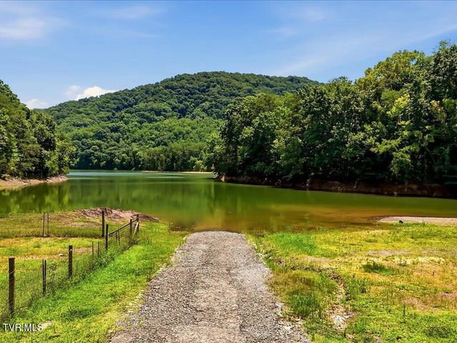 125 Substation Road, Mooresburg, TN 37811