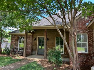 123 Kenzie Drive, Madison, MS 39110