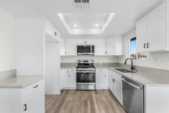 16105 Newmont Avenue, Lancaster, CA 93535