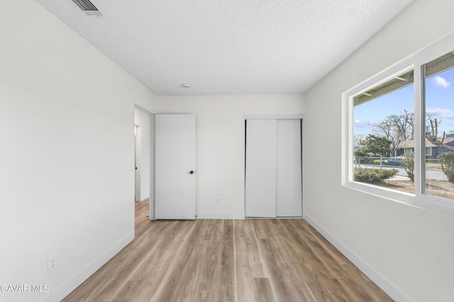 16105 Newmont Avenue, Lancaster, CA 93535