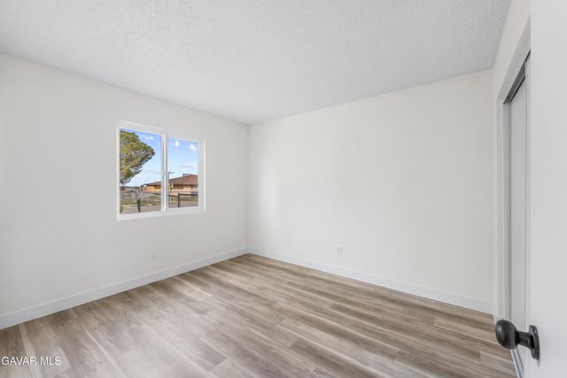 16105 Newmont Avenue, Lancaster, CA 93535