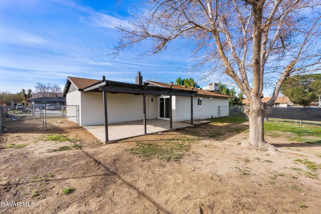 16105 Newmont Avenue, Lancaster, CA 93535