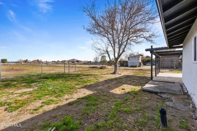 16105 Newmont Avenue, Lancaster, CA 93535