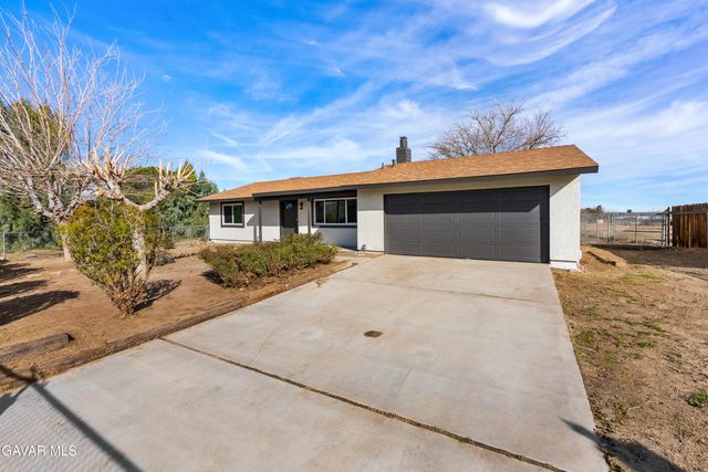 16105 Newmont Avenue, Lancaster, CA 93535