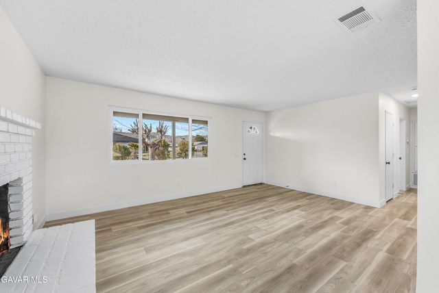 16105 Newmont Avenue, Lancaster, CA 93535