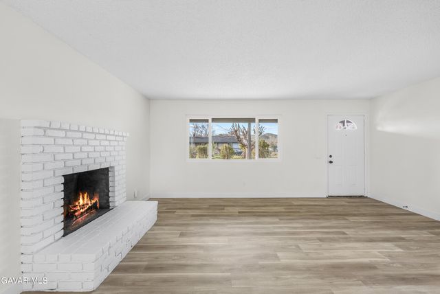 16105 Newmont Avenue, Lancaster, CA 93535