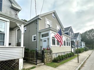 91 Van Zandt Avenue, Newport, RI 02840