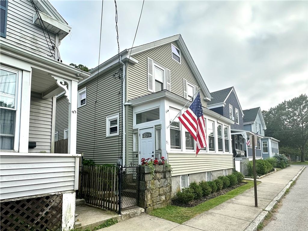 91 Van Zandt Avenue, Newport, RI 02840