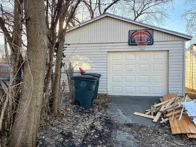 1815 Sherman Avenue, South Bend, IN 46616