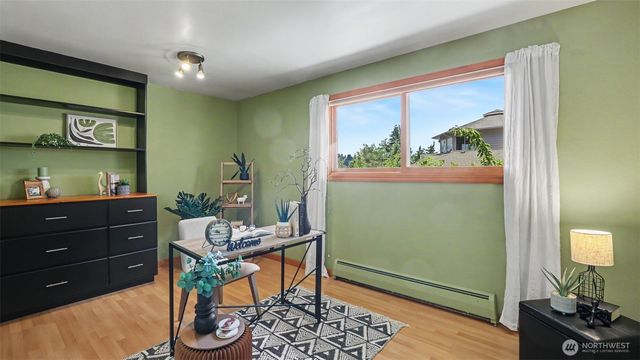 18744 Kenlake Place NE, Kenmore, WA 98028