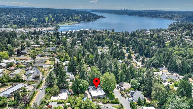 18744 Kenlake Place NE, Kenmore, WA 98028