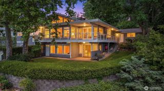 18744 Kenlake Place NE, Kenmore, WA 98028