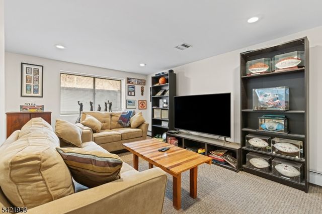 25 Flintlock Ter, Rockaway Twp., NJ 07866