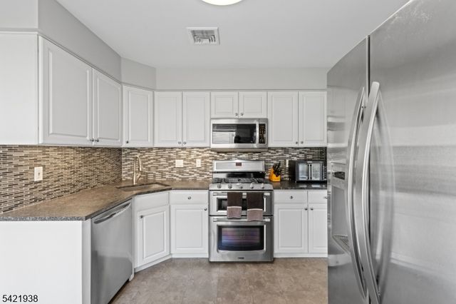 25 Flintlock Ter, Rockaway Twp., NJ 07866