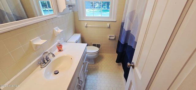 107 Azalea Drive, Greenville, NC 27858