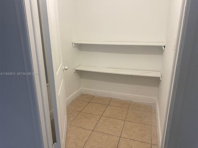 611 S 24th Ave 6, Hollywood, FL 33020