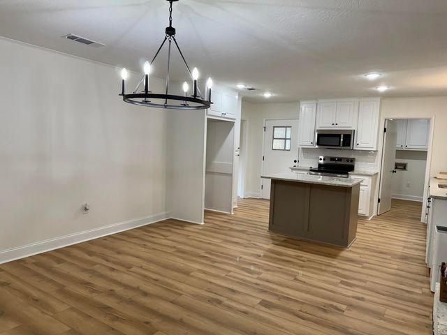 34 Prine Cir., Hattiesburg, MS 39402