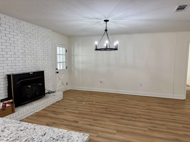 34 Prine Cir., Hattiesburg, MS 39402