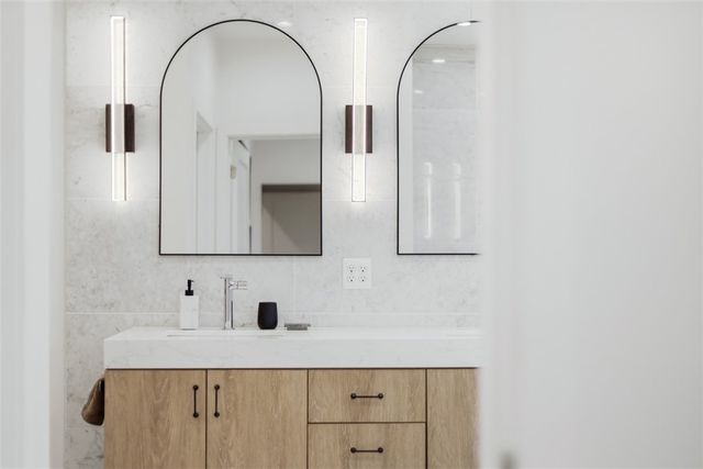 519 54th St, Lawrenceville, PA 15201