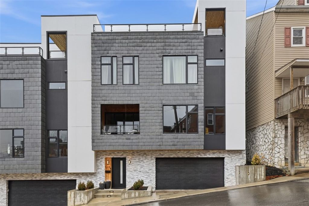 519 54th St, Lawrenceville, PA 15201