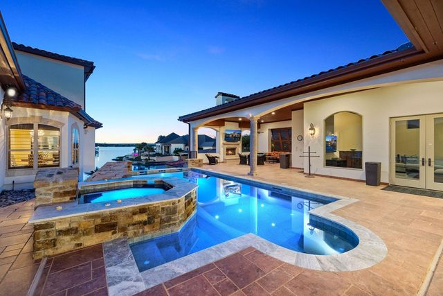 108 Wennmohs PL, Horseshoe Bay, TX 78657