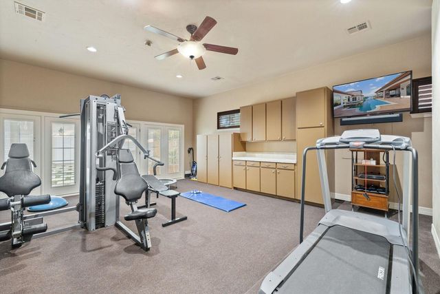 108 Wennmohs PL, Horseshoe Bay, TX 78657