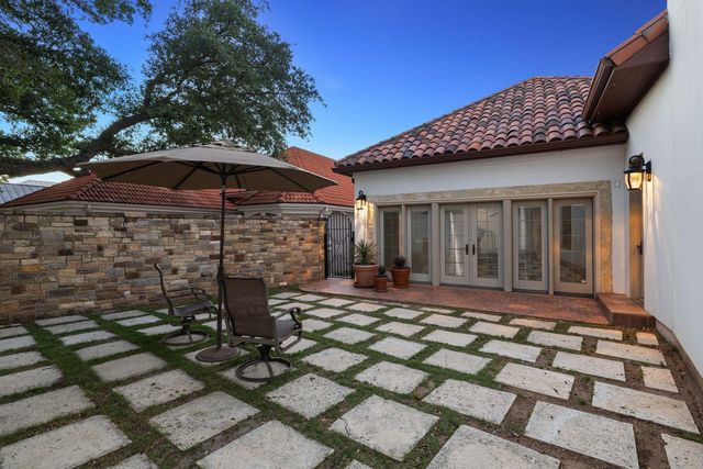 108 Wennmohs PL, Horseshoe Bay, TX 78657