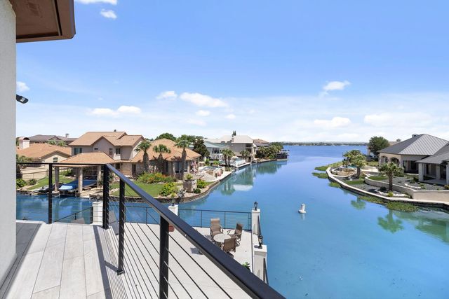 108 Wennmohs PL, Horseshoe Bay, TX 78657