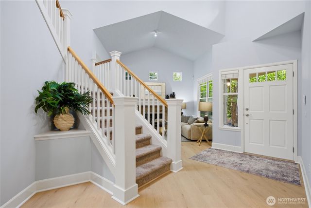 10115 NE 24th St, Bellevue, WA 98004