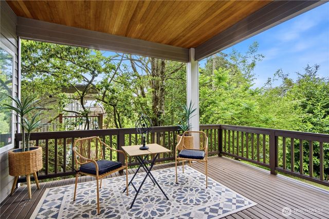 10115 NE 24th St, Bellevue, WA 98004