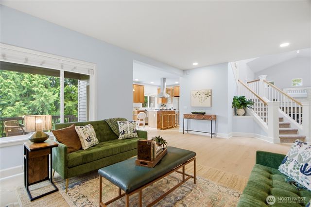 10115 NE 24th St, Bellevue, WA 98004