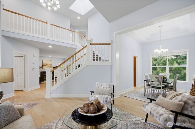 10115 NE 24th St, Bellevue, WA 98004