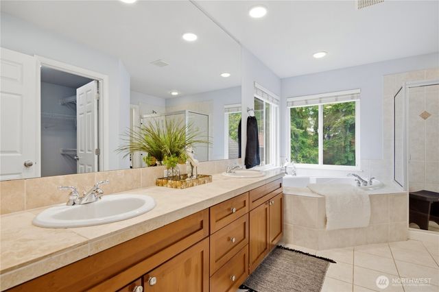 10115 NE 24th St, Bellevue, WA 98004