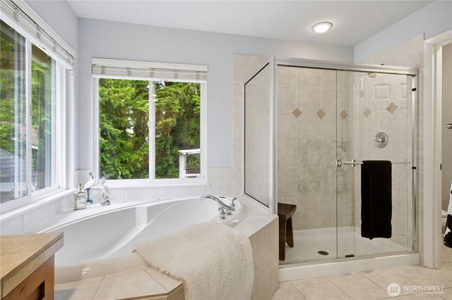 10115 NE 24th St, Bellevue, WA 98004