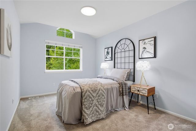 10115 NE 24th St, Bellevue, WA 98004