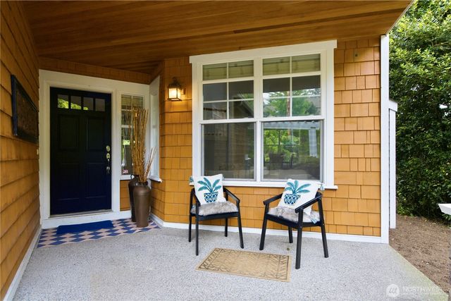10115 NE 24th St, Bellevue, WA 98004