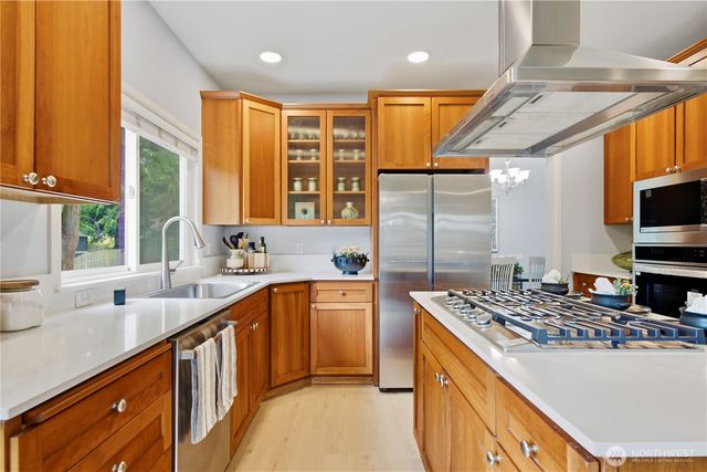 10115 NE 24th St, Bellevue, WA 98004