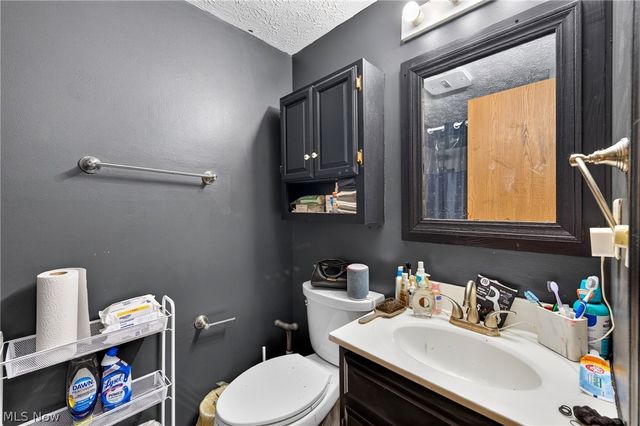 339 Horseshoe Drive, Lagrange, OH 44050