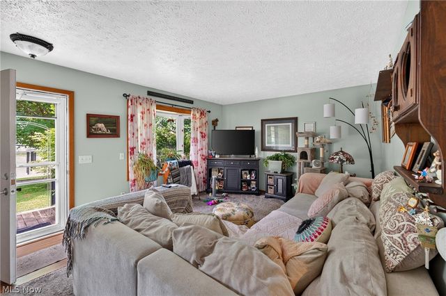 339 Horseshoe Drive, Lagrange, OH 44050