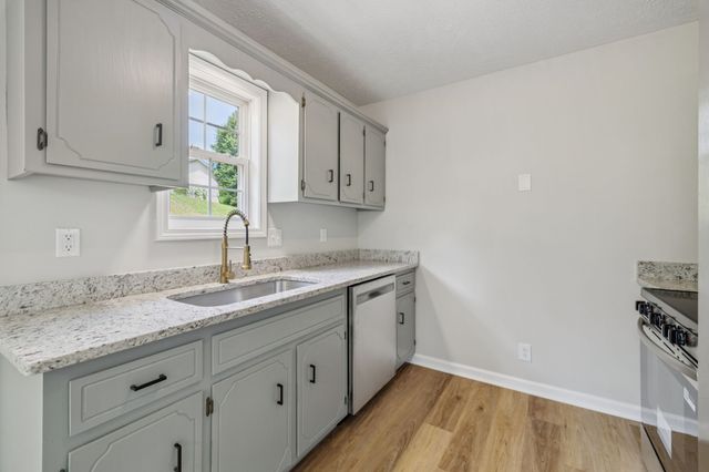 204 Phillip Dr, Springfield, TN 37172