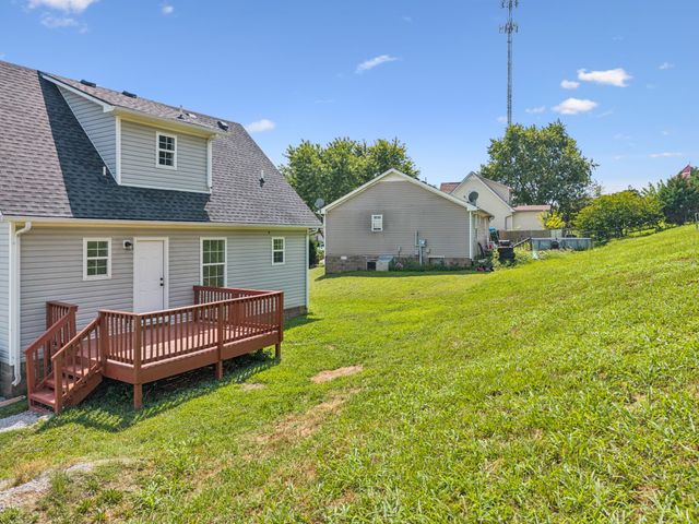 204 Phillip Dr, Springfield, TN 37172