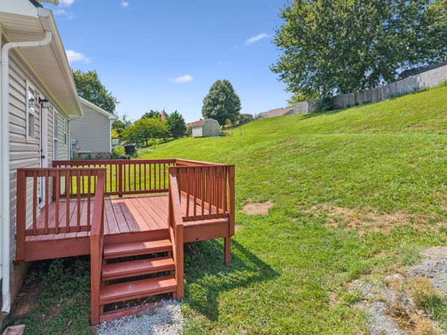 204 Phillip Dr, Springfield, TN 37172