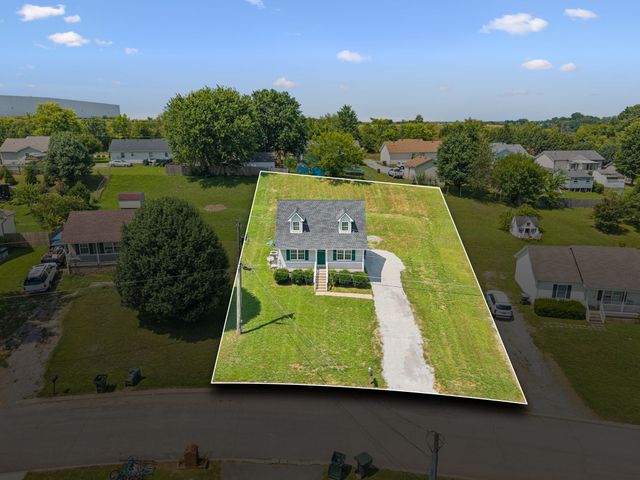 204 Phillip Dr, Springfield, TN 37172