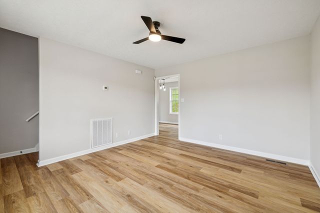 204 Phillip Dr, Springfield, TN 37172