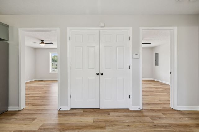 204 Phillip Dr, Springfield, TN 37172
