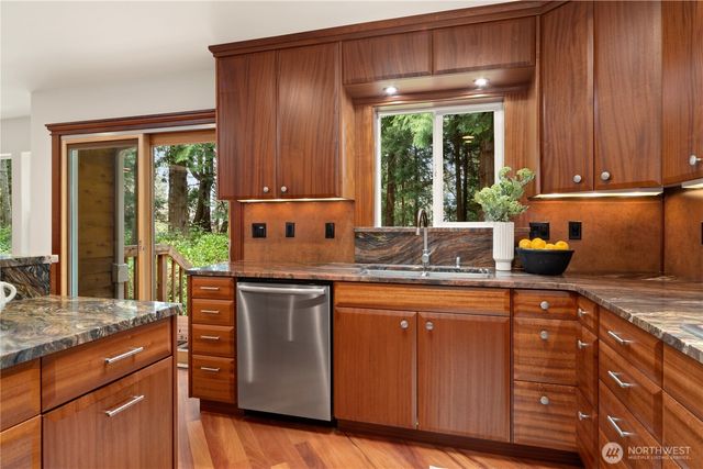 13 Baycliff Place, Port Townsend, WA 98368