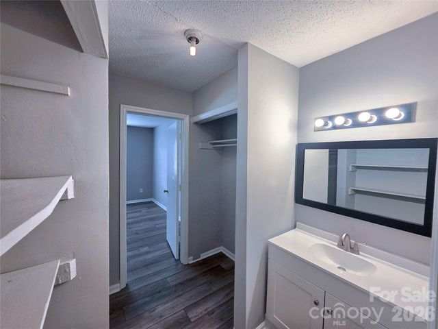 7984 Shady Oak Trail 187, Charlotte, NC 28210