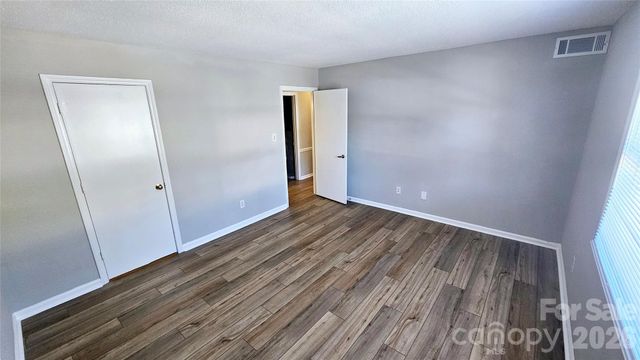 7984 Shady Oak Trail 187, Charlotte, NC 28210