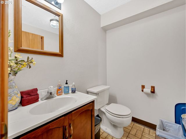 58610 E HIGHWAY 26, Sandy, OR 97055